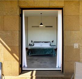 4 bedroom villa with pool near Noto, sleeps 8